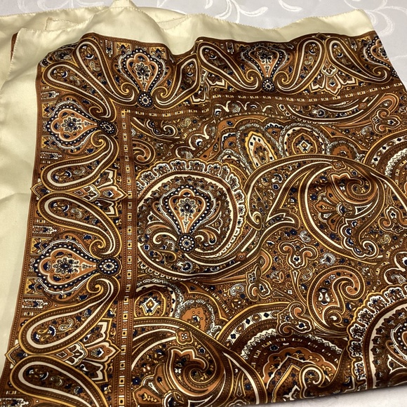 Paisley scarf, perfect for fall multicolor larger one - Picture 3 of 7